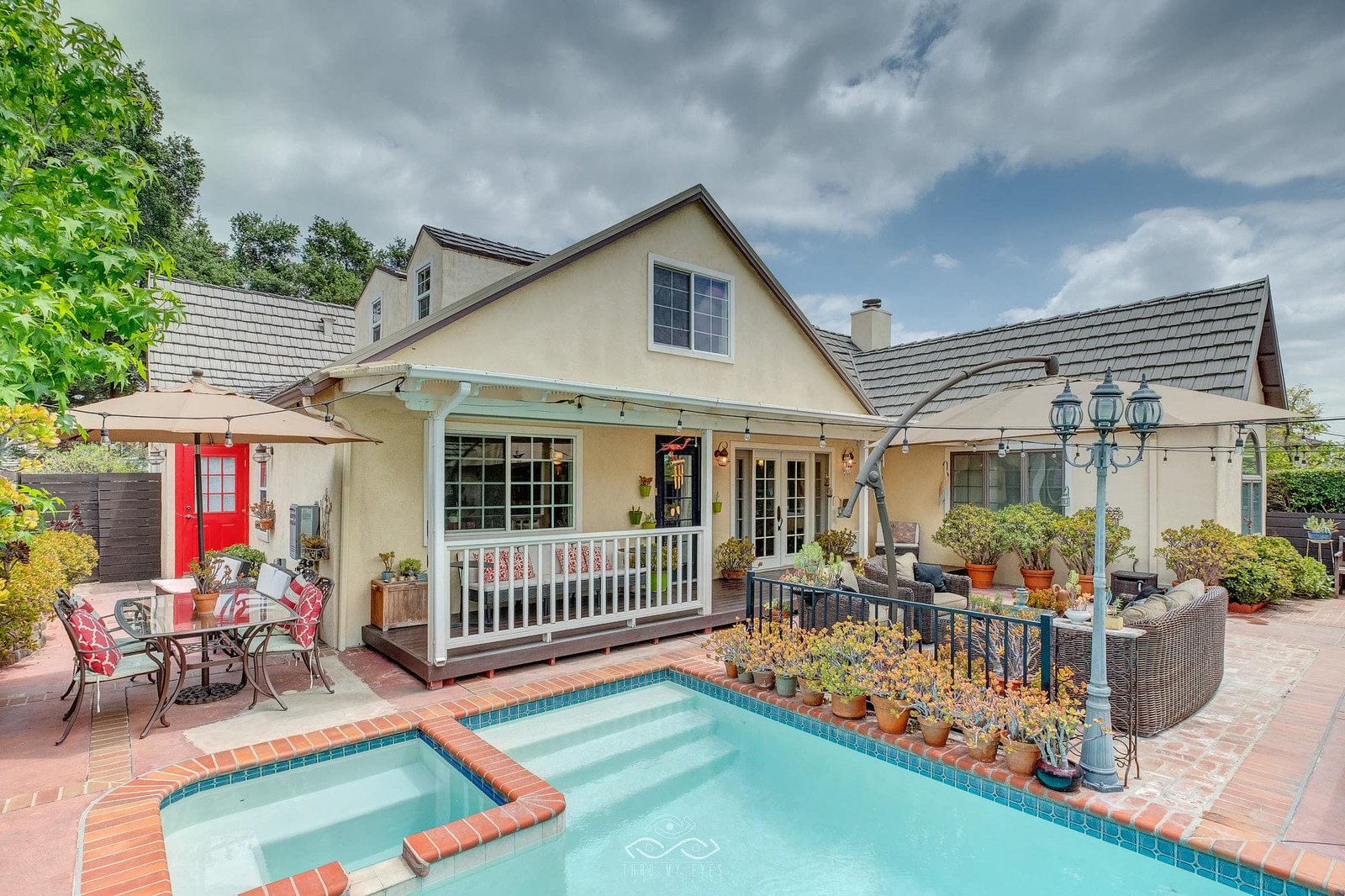 Home Exterior Real Estate Photographer