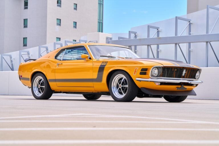 1970 Ford Mustang Fastback Restomod 1
