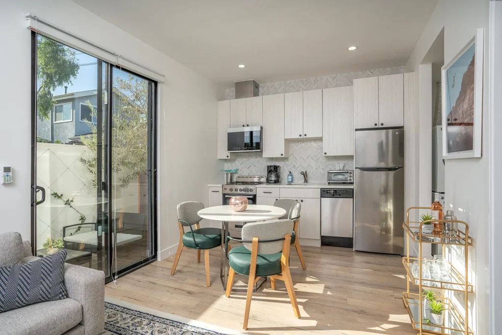 sarasota-real-estate-apartment-studio-001 Studio Apartment Real Estate Photographer Luxury Kitchen Space Sarasota