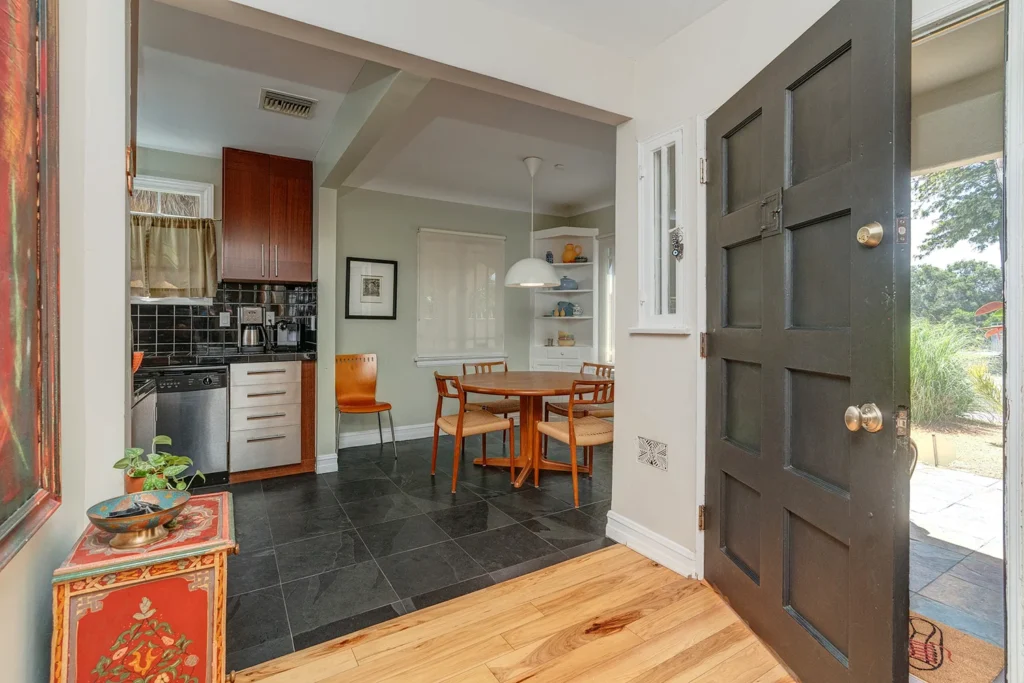 sarasota-real-estate-home-entrance-001 Real Estate Home Entrance Photograph Kitchen Listing Sarasota